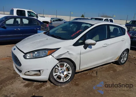 2014 Ford Fiesta Se z USA, uszkodzony, nr VIN 3FADP4EJ7EM159534